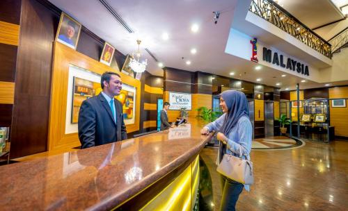 3-Lobby